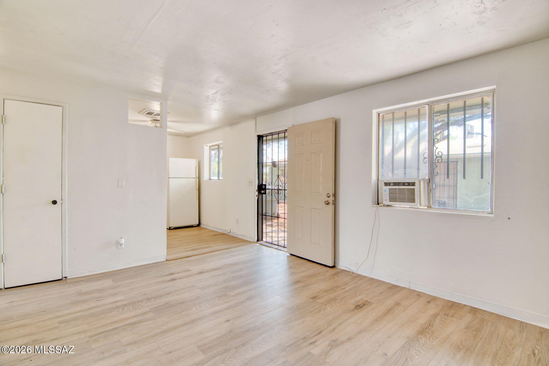 5657 E 28Th Street – photo 5
