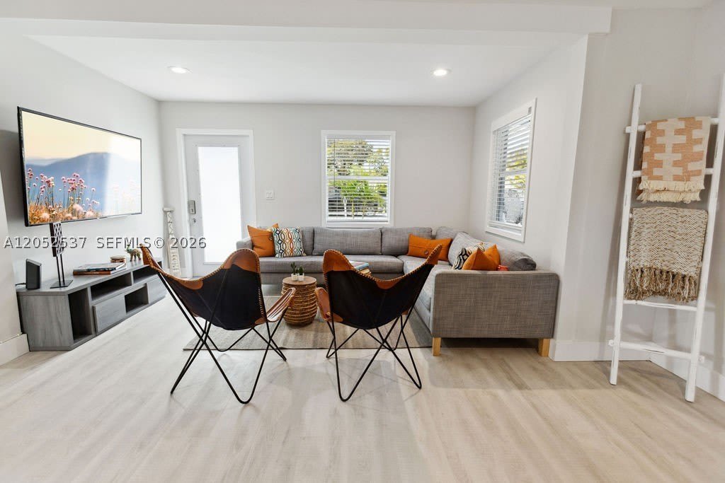 1230 Nw 7Th Ave – photo 5