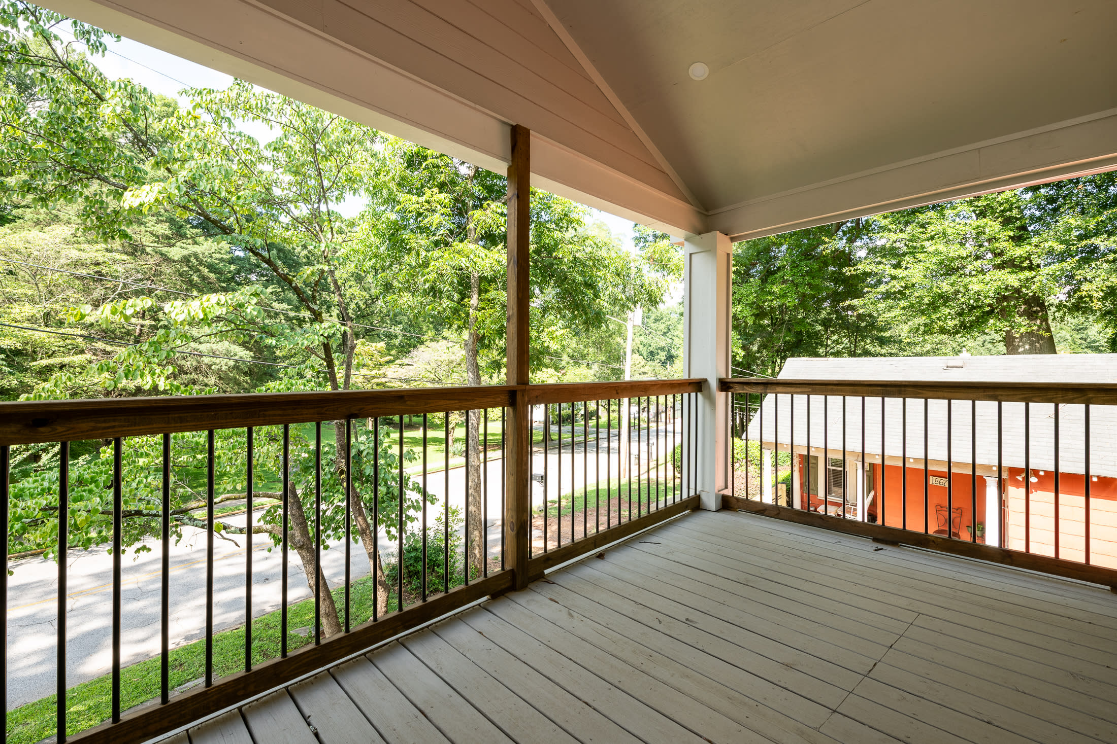 1861 Lyle Avenue – photo 3