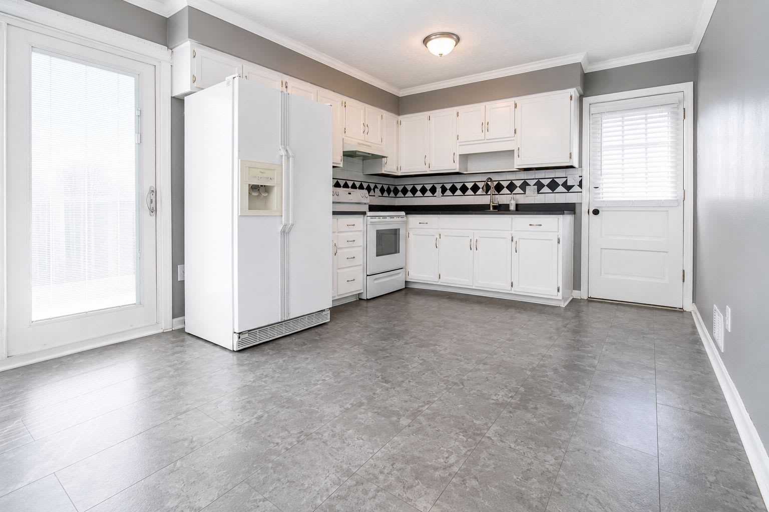 4909 Stony Brook Dr – photo 3