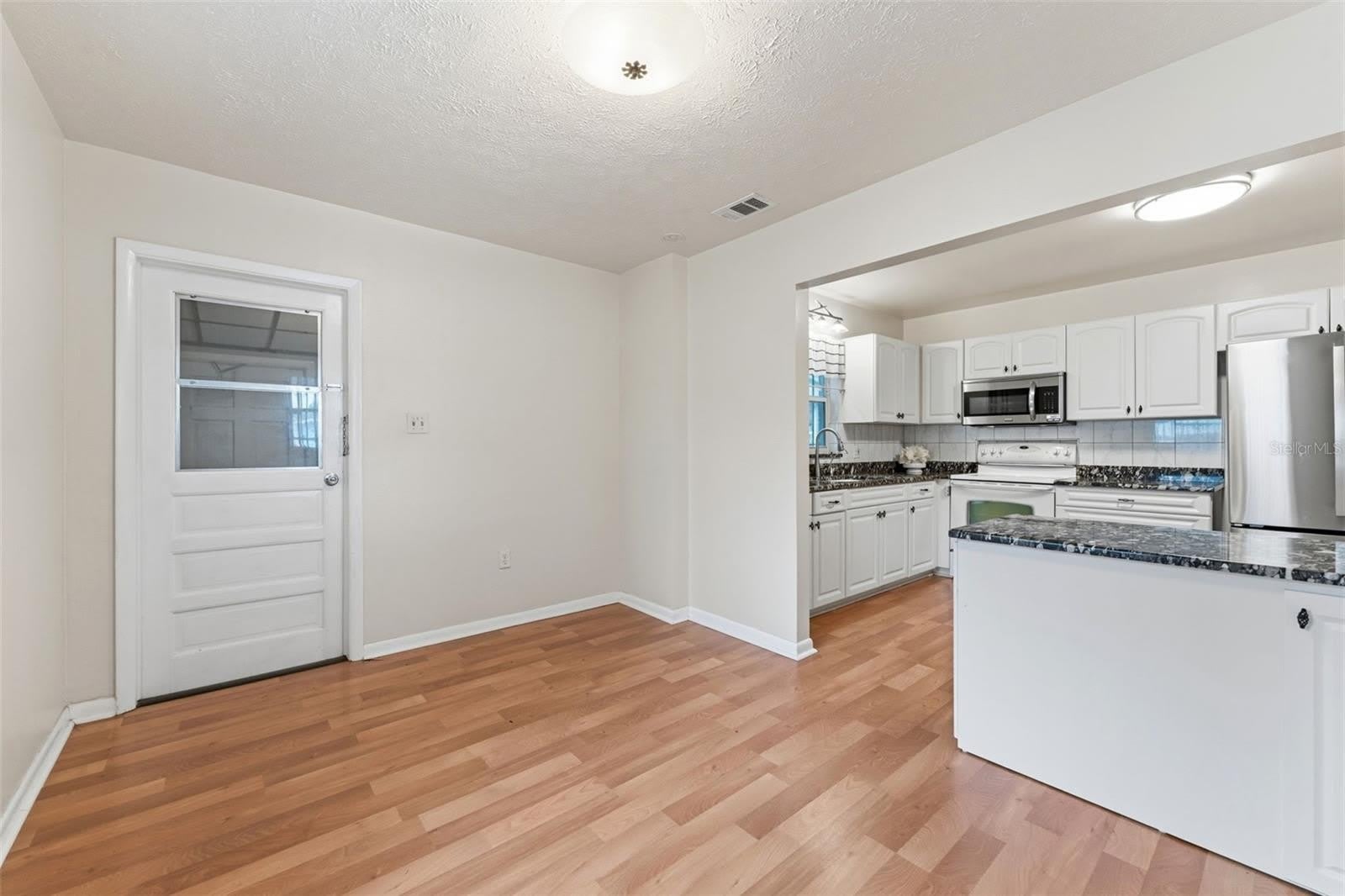 2711 W HEITER Street – photo 5