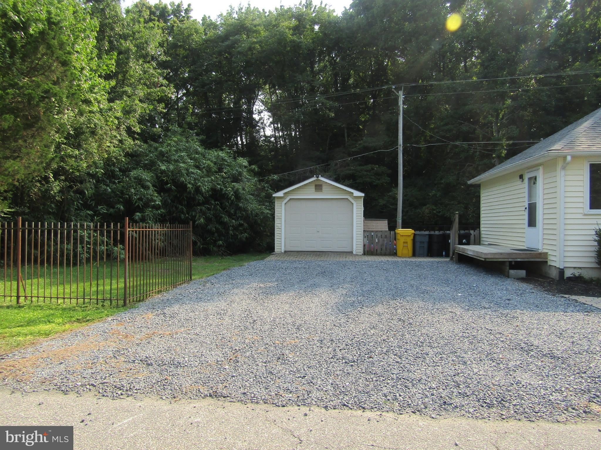 229 MARYLAND Avenue – photo 4