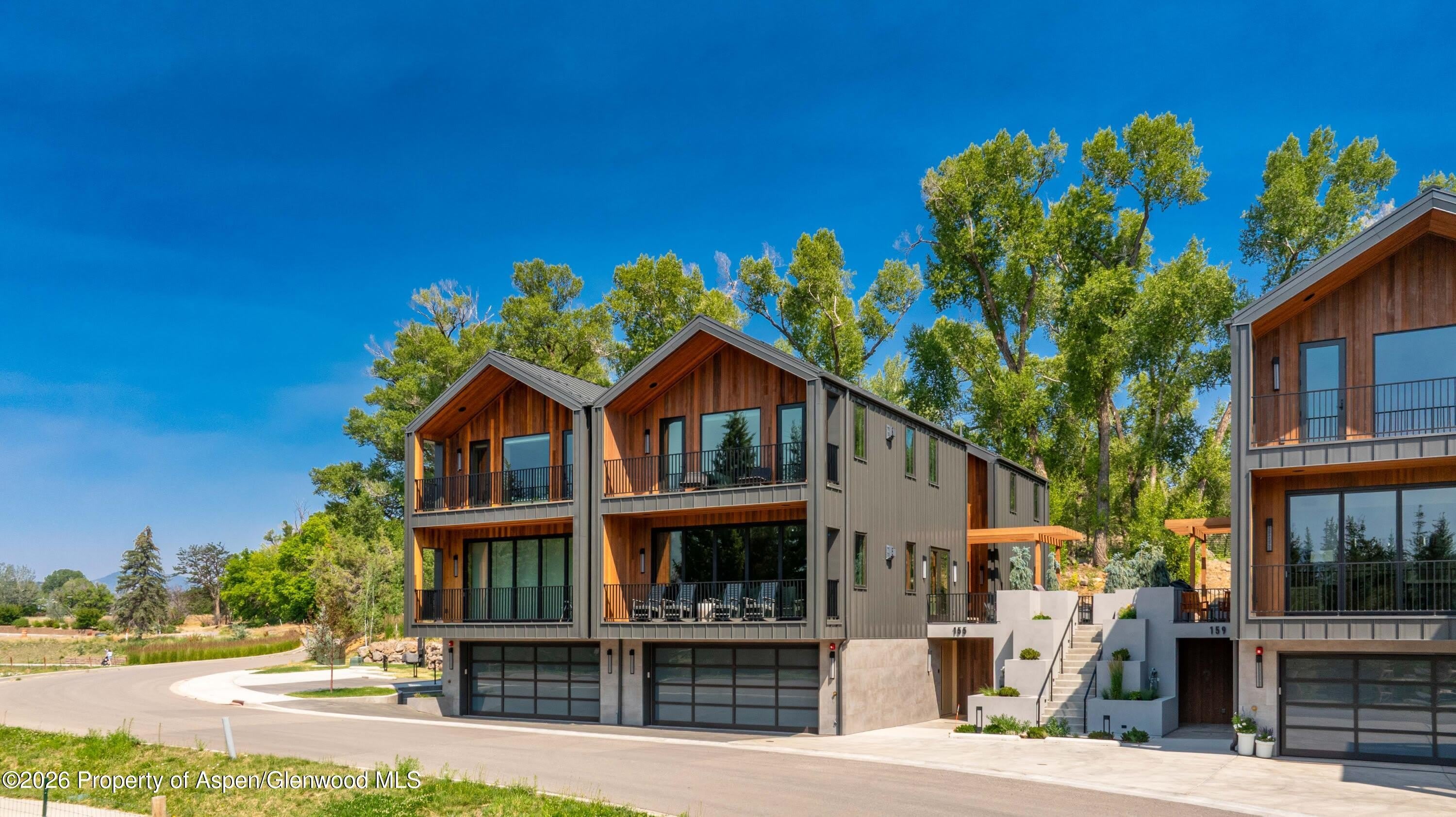 155 Lakeview Drive – photo 3