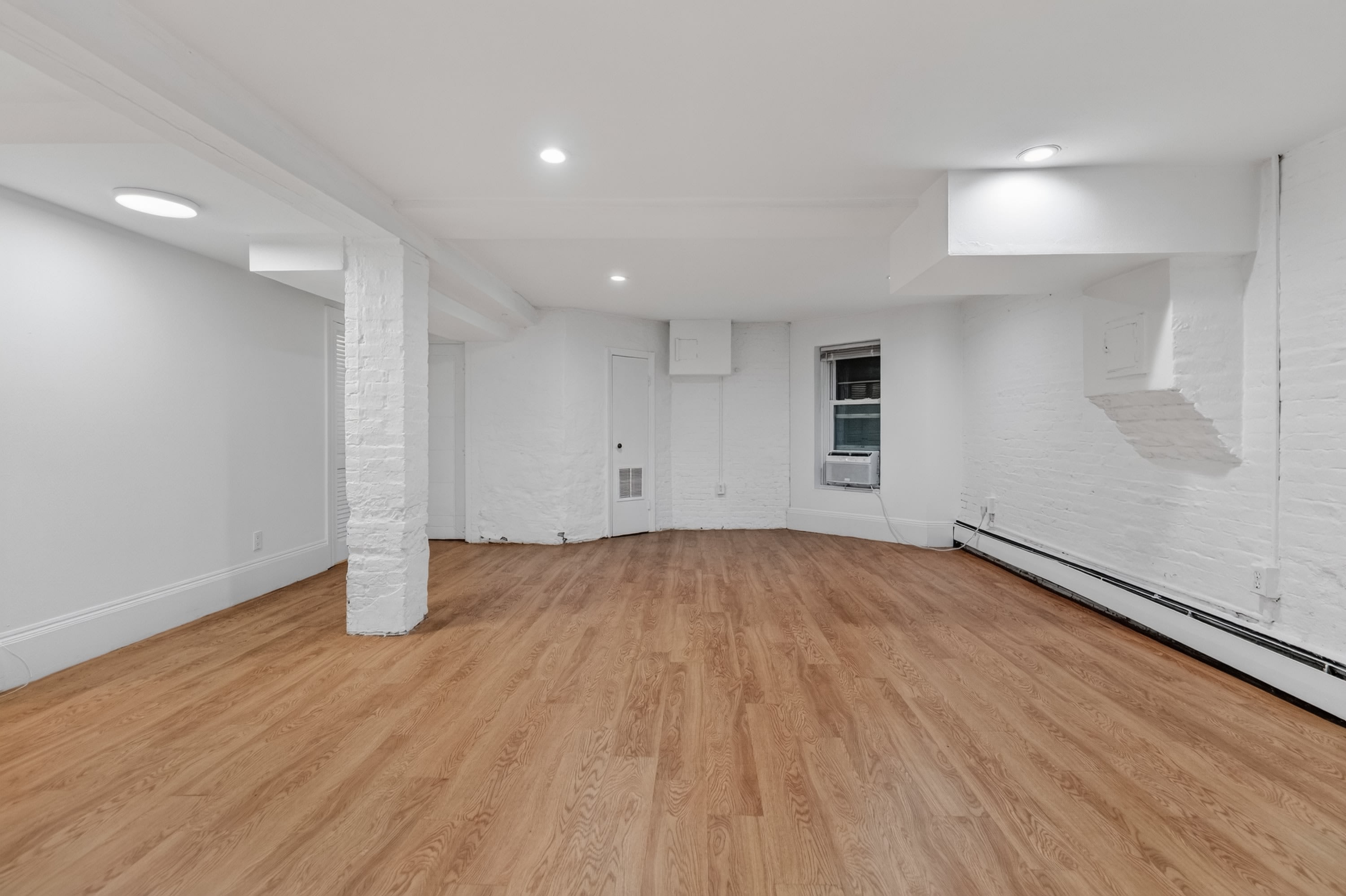 16 Yarmouth St 1 – photo 4