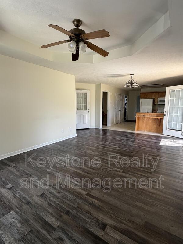 163 W Oak Street – photo 3
