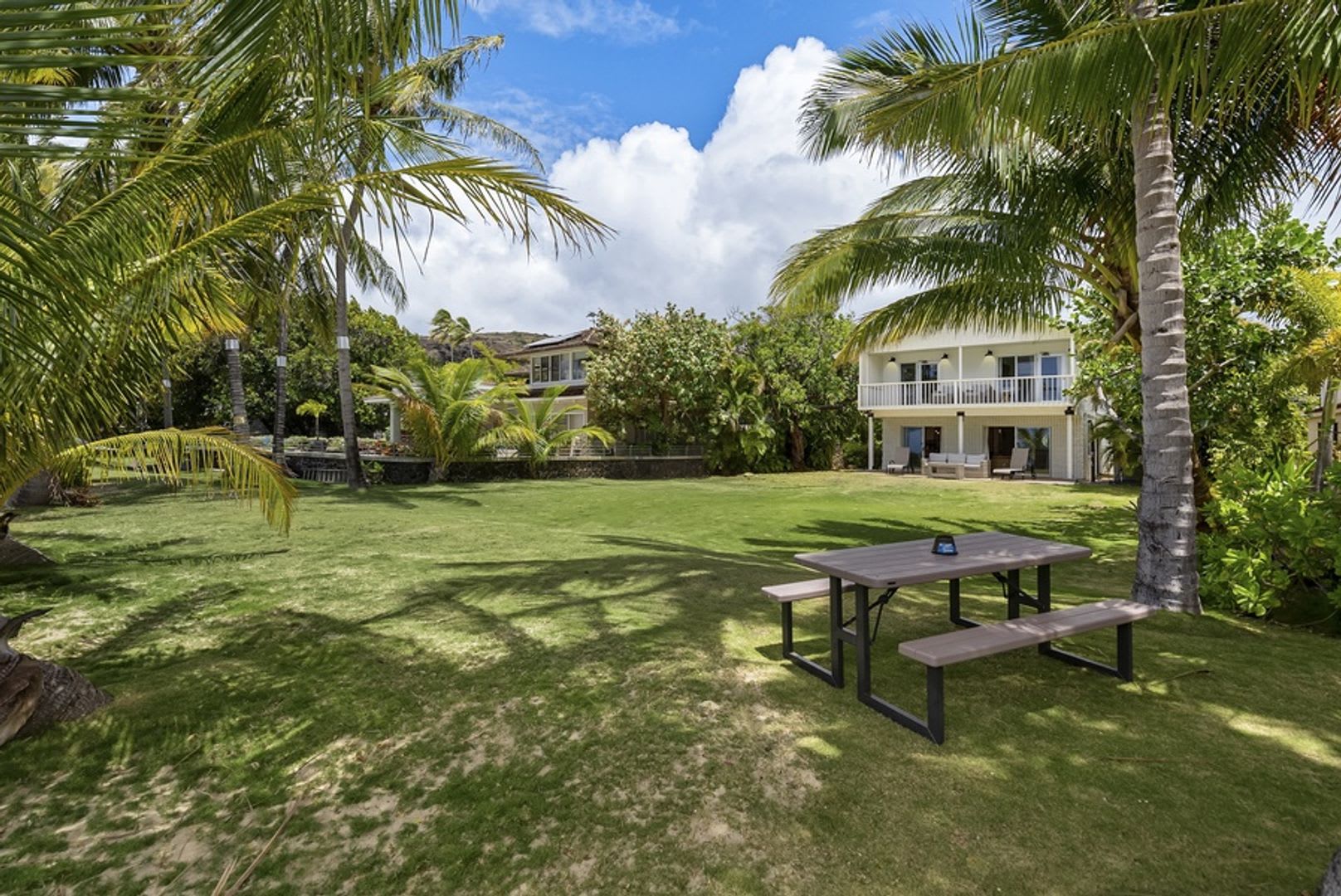 Honolulu Beachfront Retreat: Lux Beachfront Retreat w/ Ocean Views & Private Beach – photo 4