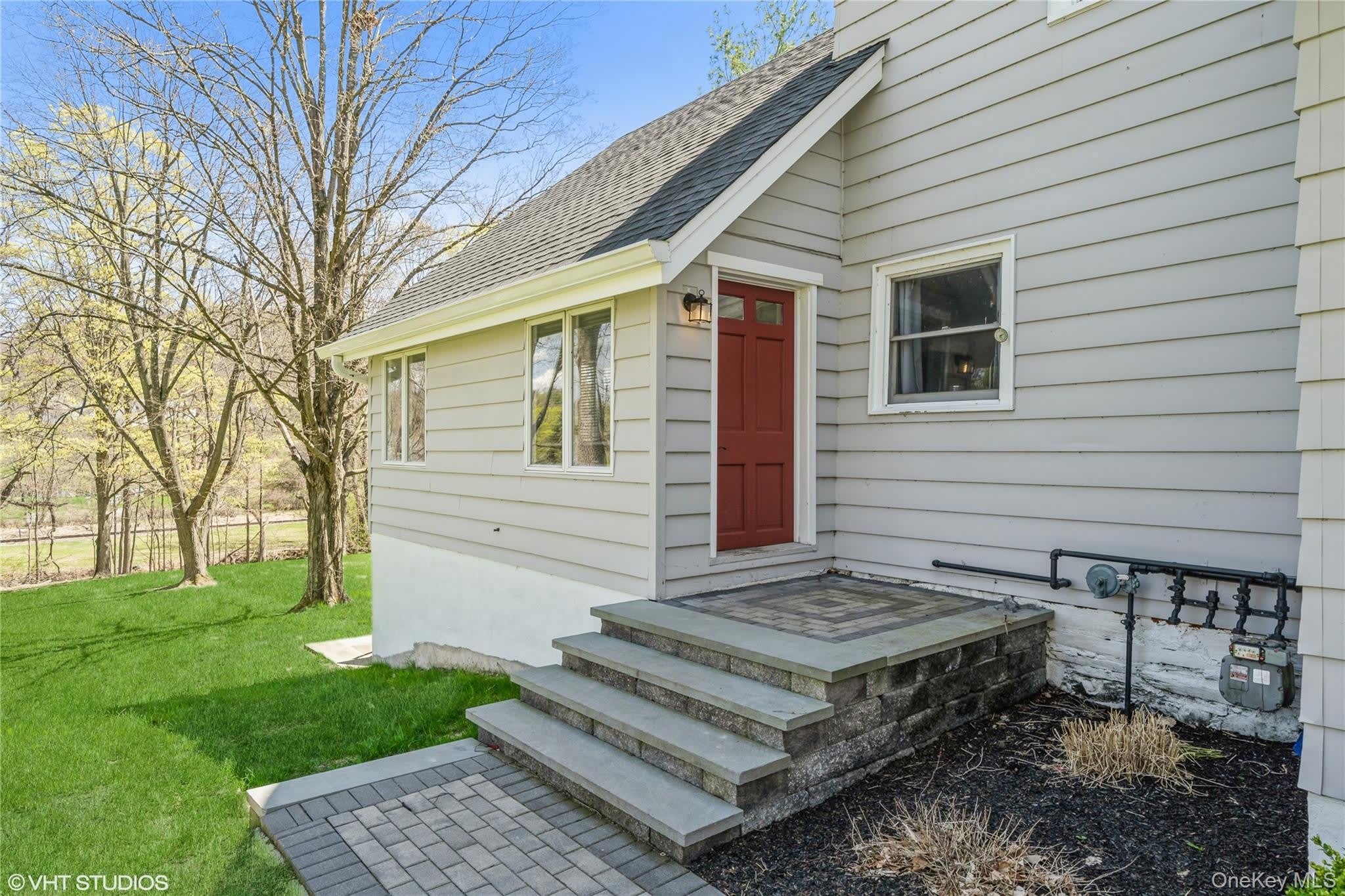 1392 Kings Highway – photo 1
