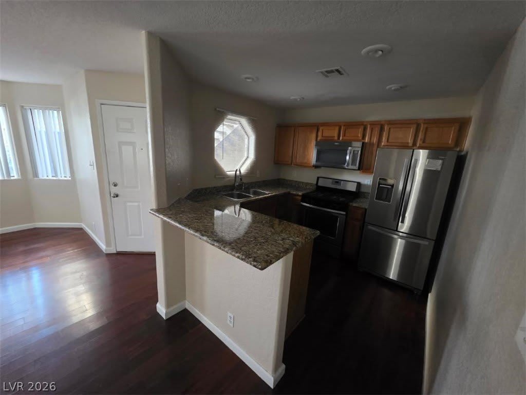 5052 S Rainbow Boulevard – photo 4