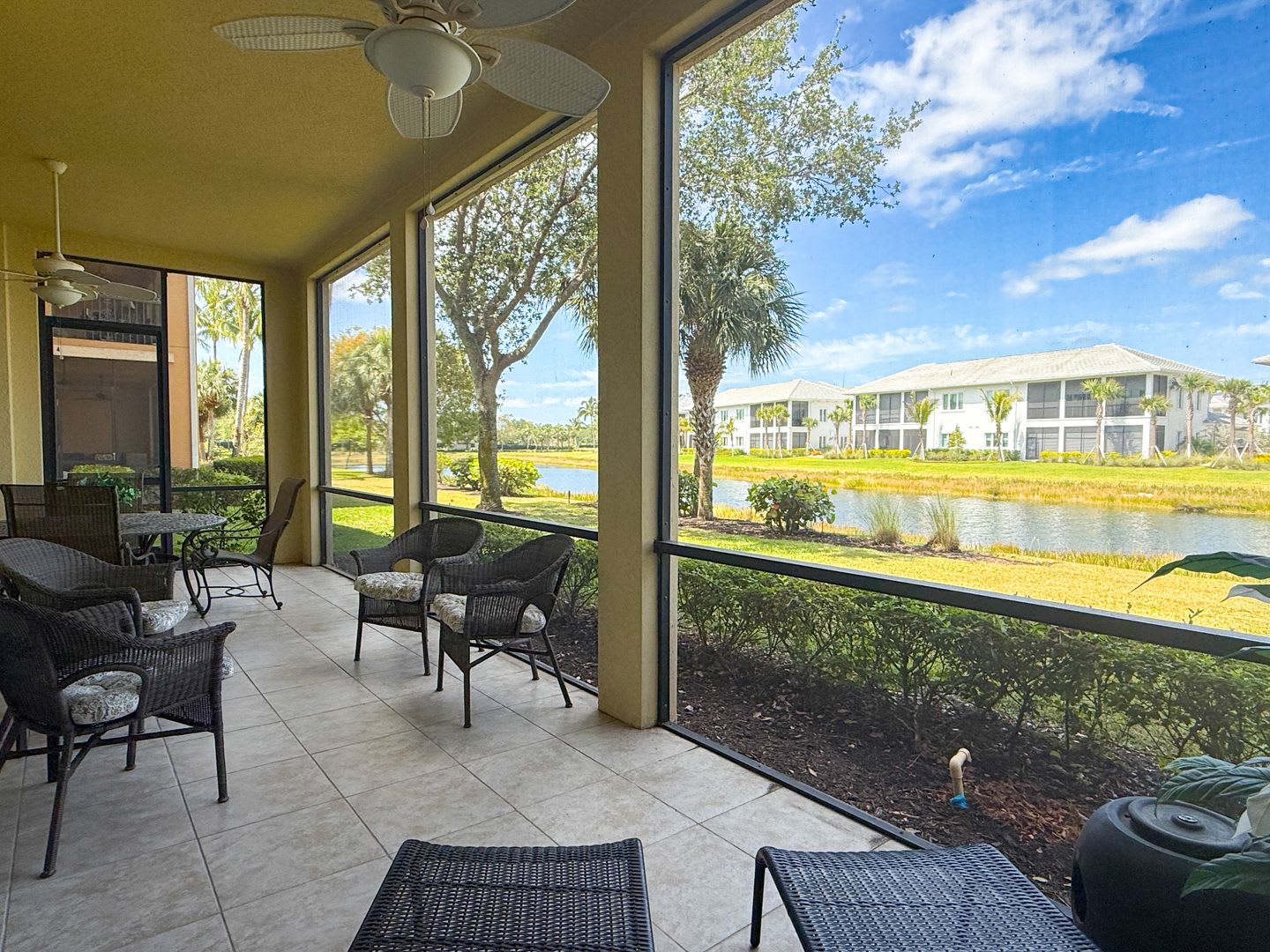 ** FIDDLER'S CREEK 3/3 WATERFRONT COACH HOME ** SOCIAL MEMBERSHIP TO FIDDLER'S CREEK ** – photo 1
