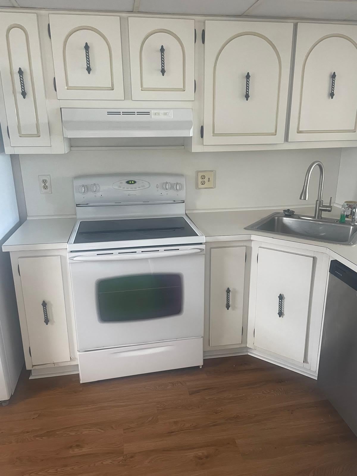 2571 Aragon Boulevard – photo 2