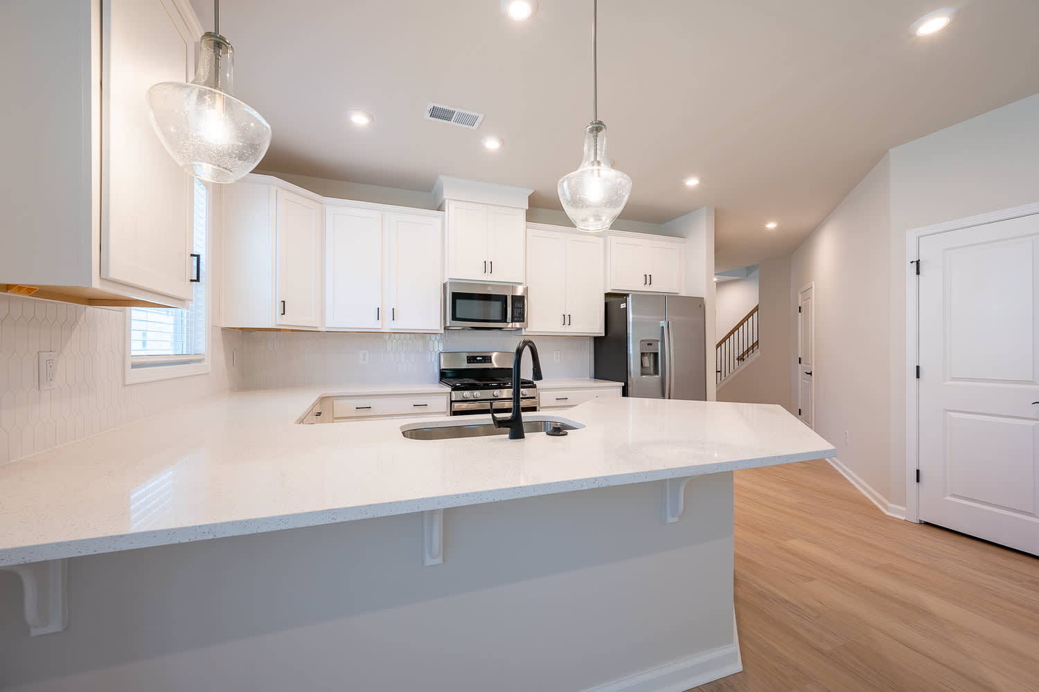 852 Tess Street – photo 5