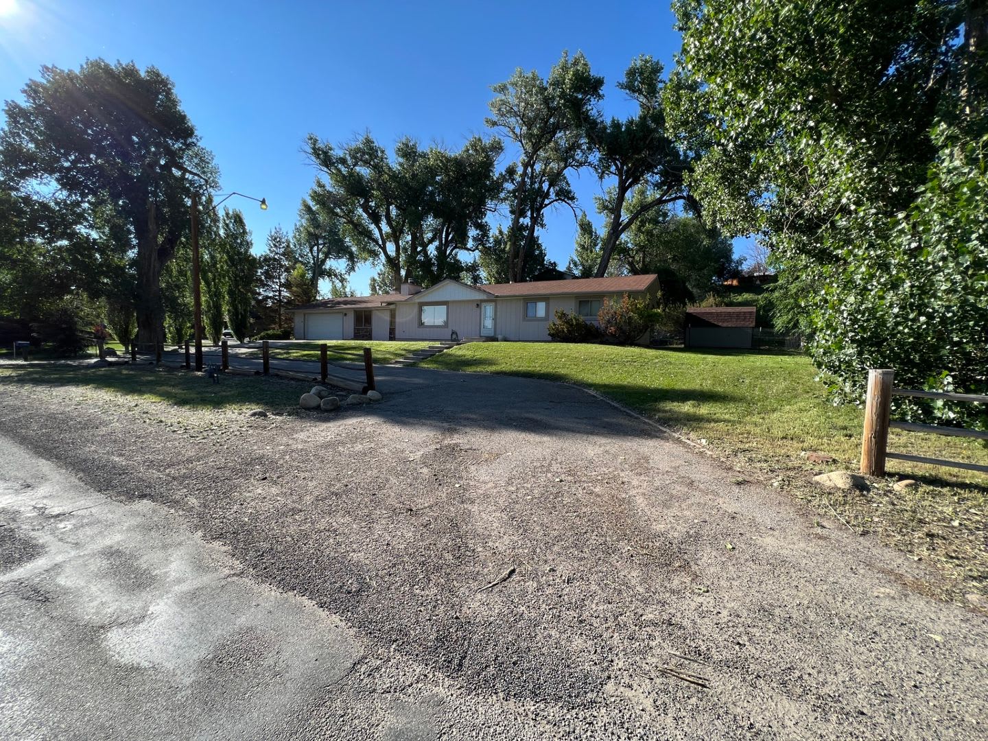 3 Bedroom 2 Bath House w/ Attached 2 Car Garage & Many Amenities – photo 1