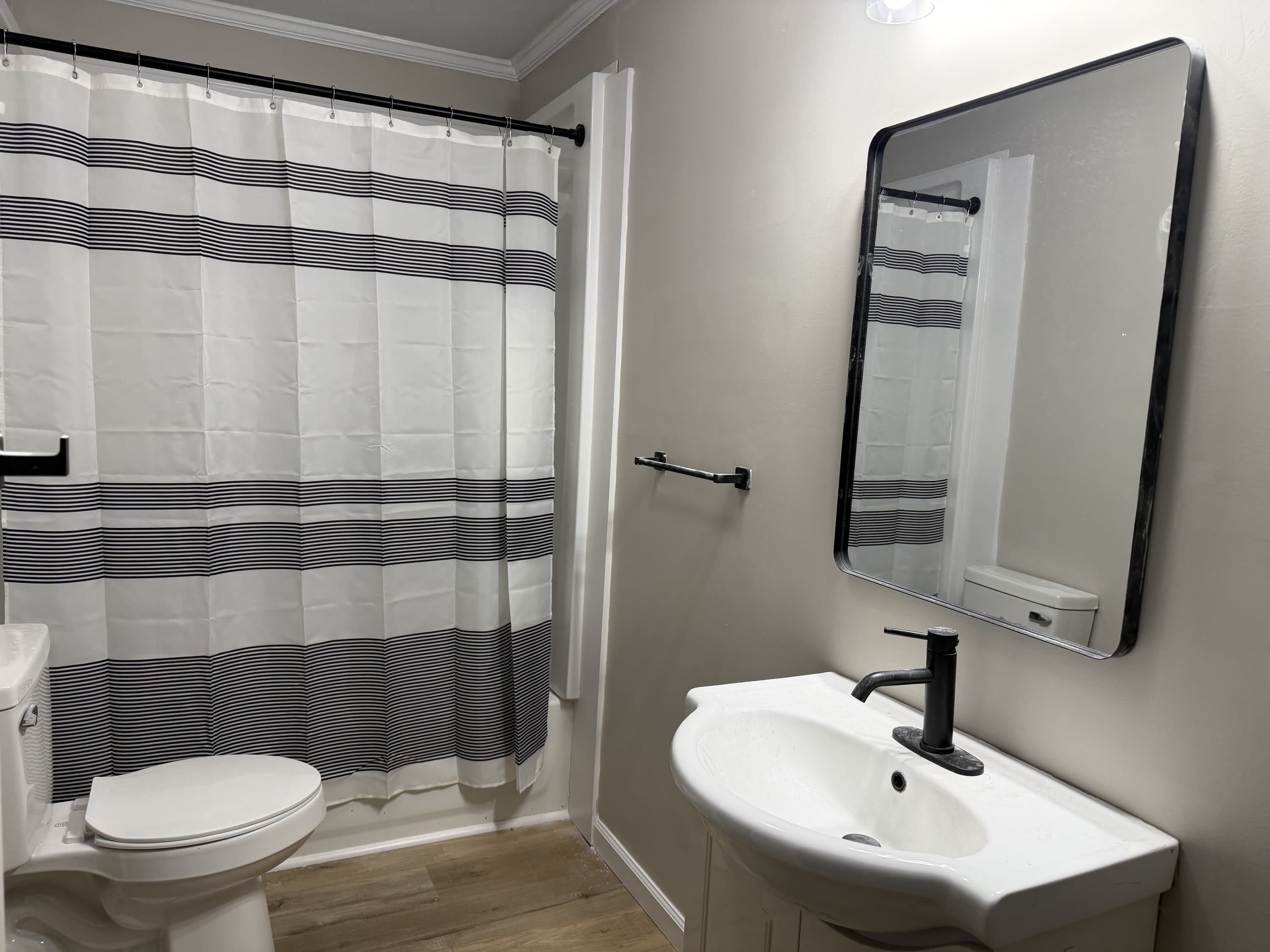 2559 Saint Clair Street – photo 3
