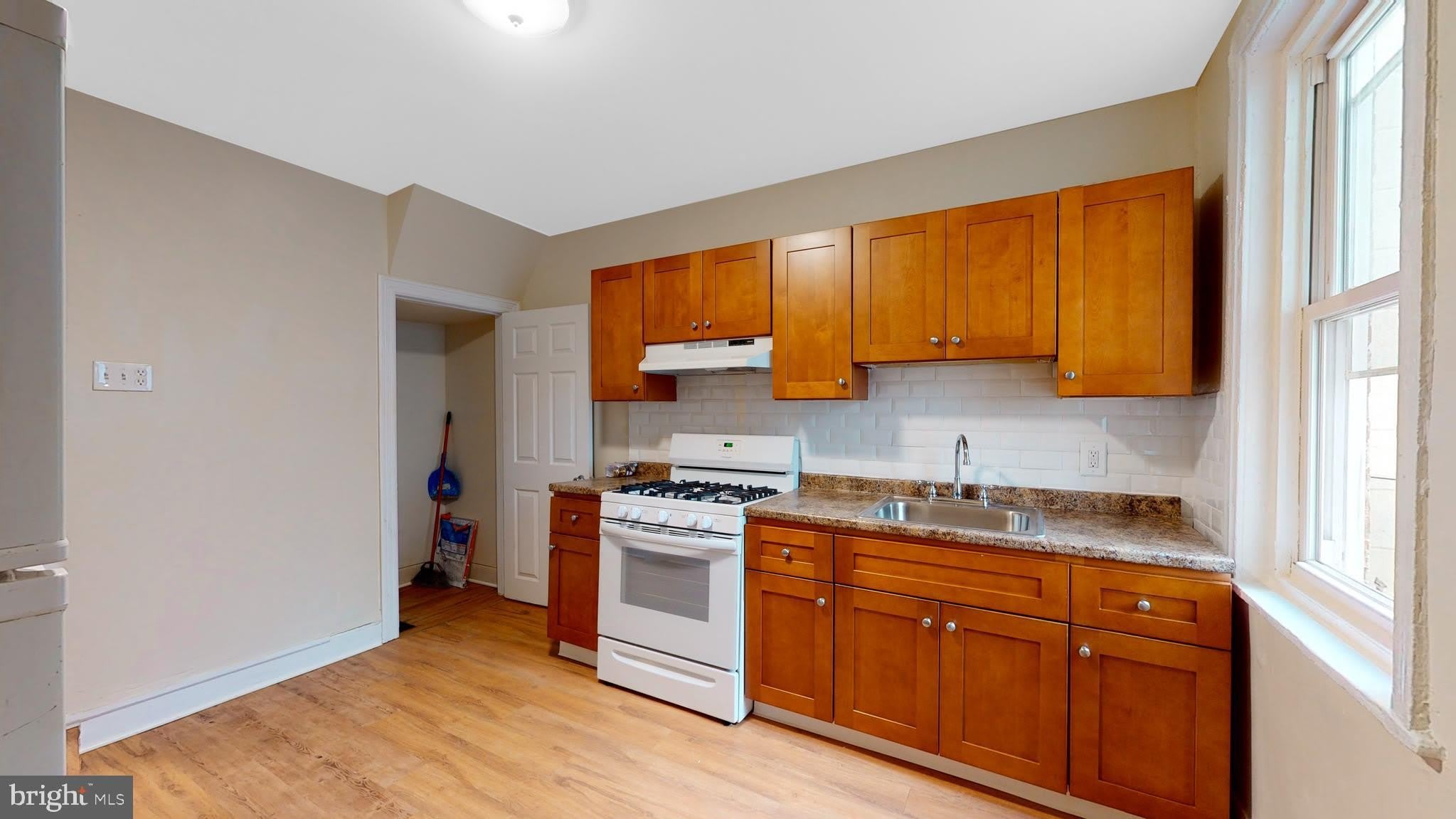 3927 WARREN Street – photo 5