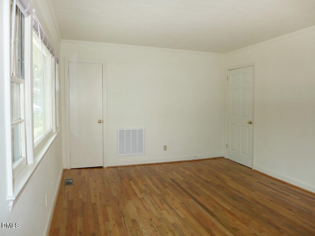 111 Isley Street – photo 5