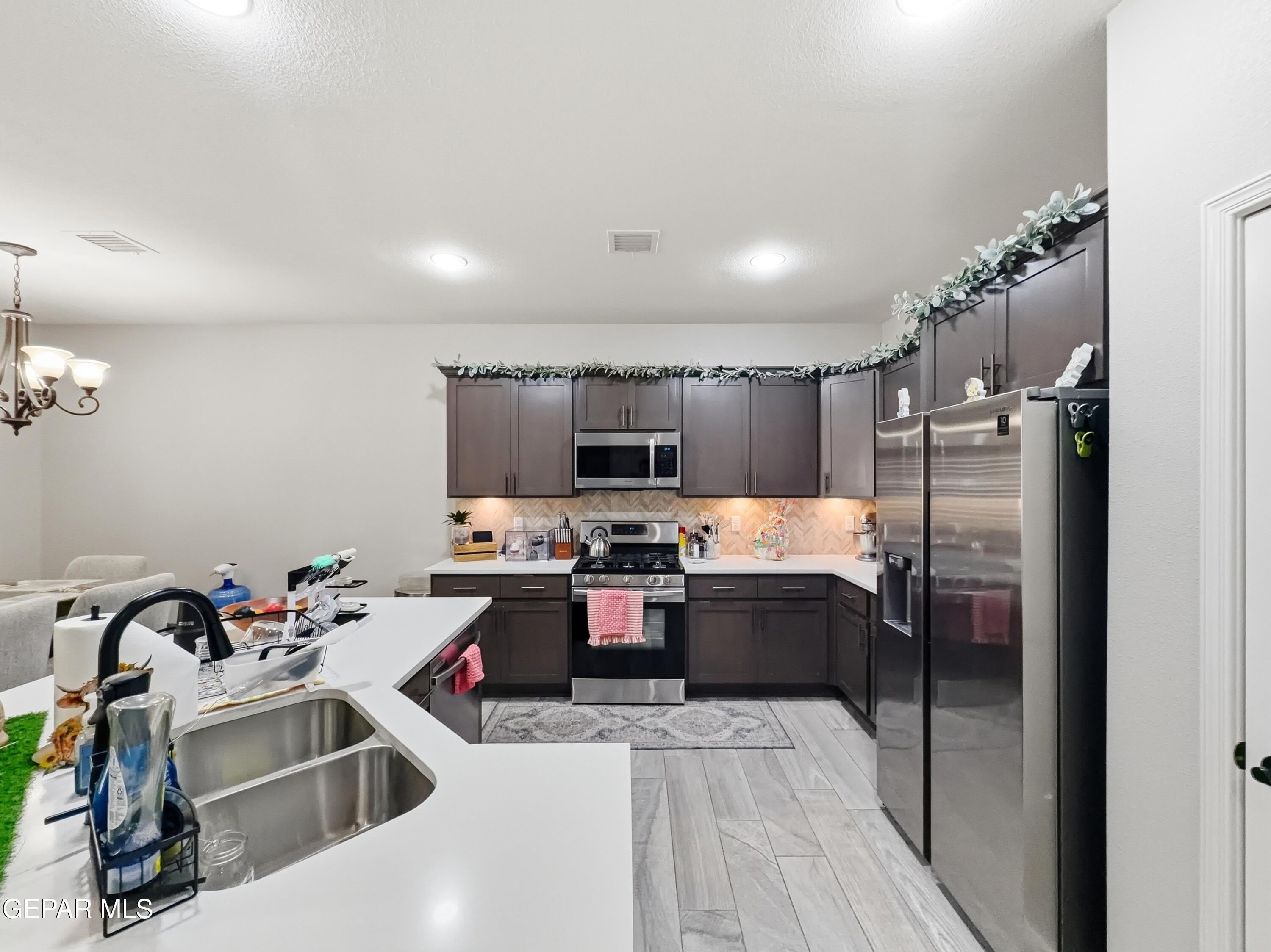 12805 Kingsbury Avenue – photo 3
