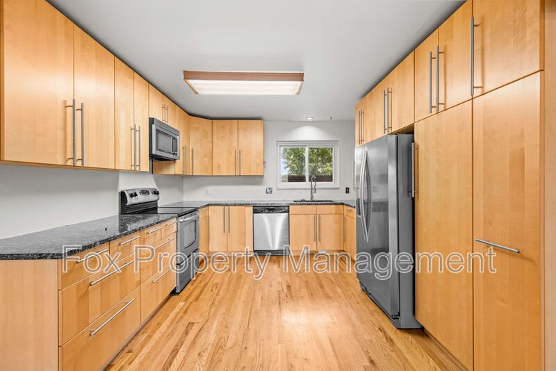 1558 Greenbriar Blvd. – photo 1