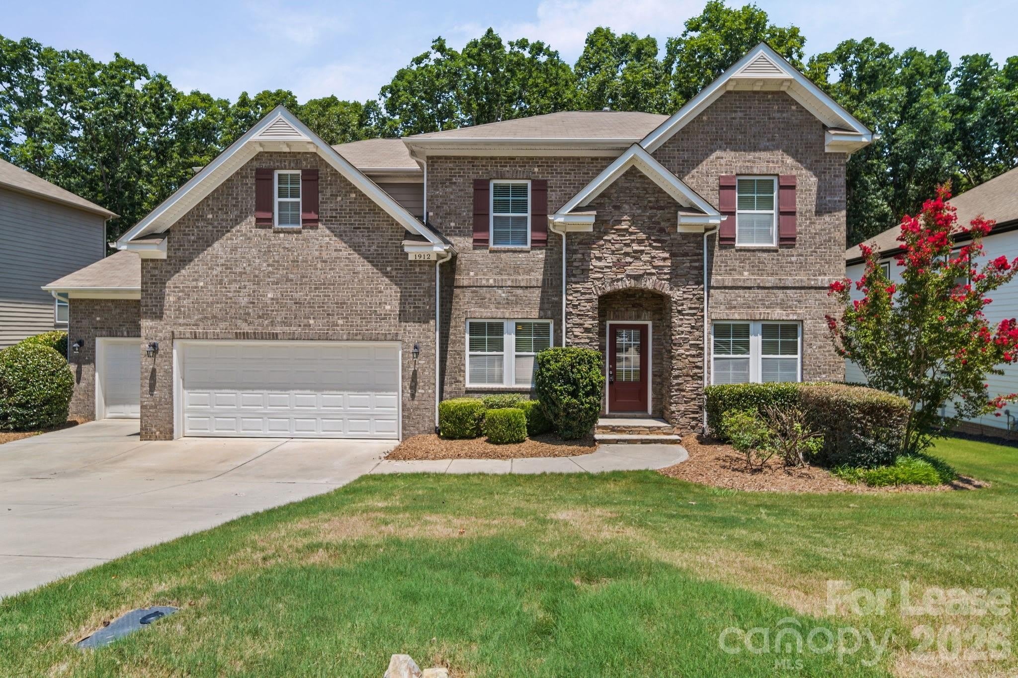 1912 Madeira Circle – photo 1