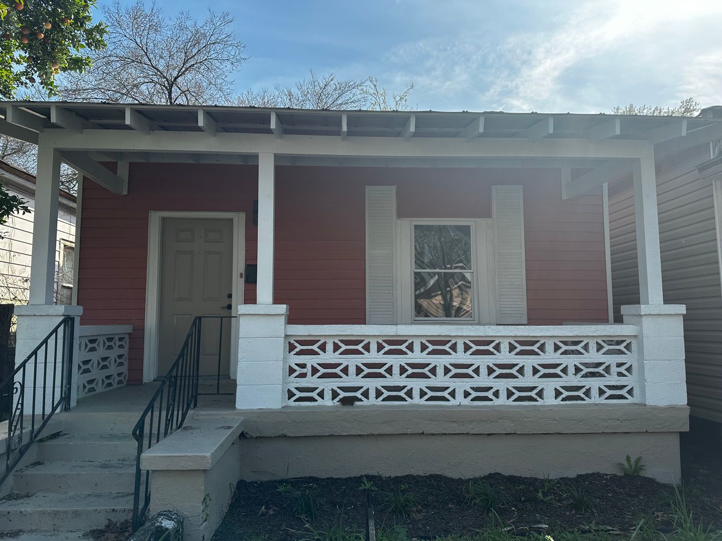 MOVE IN READY! – photo 1