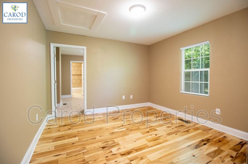 1608 Brockett Ave. – photo 4