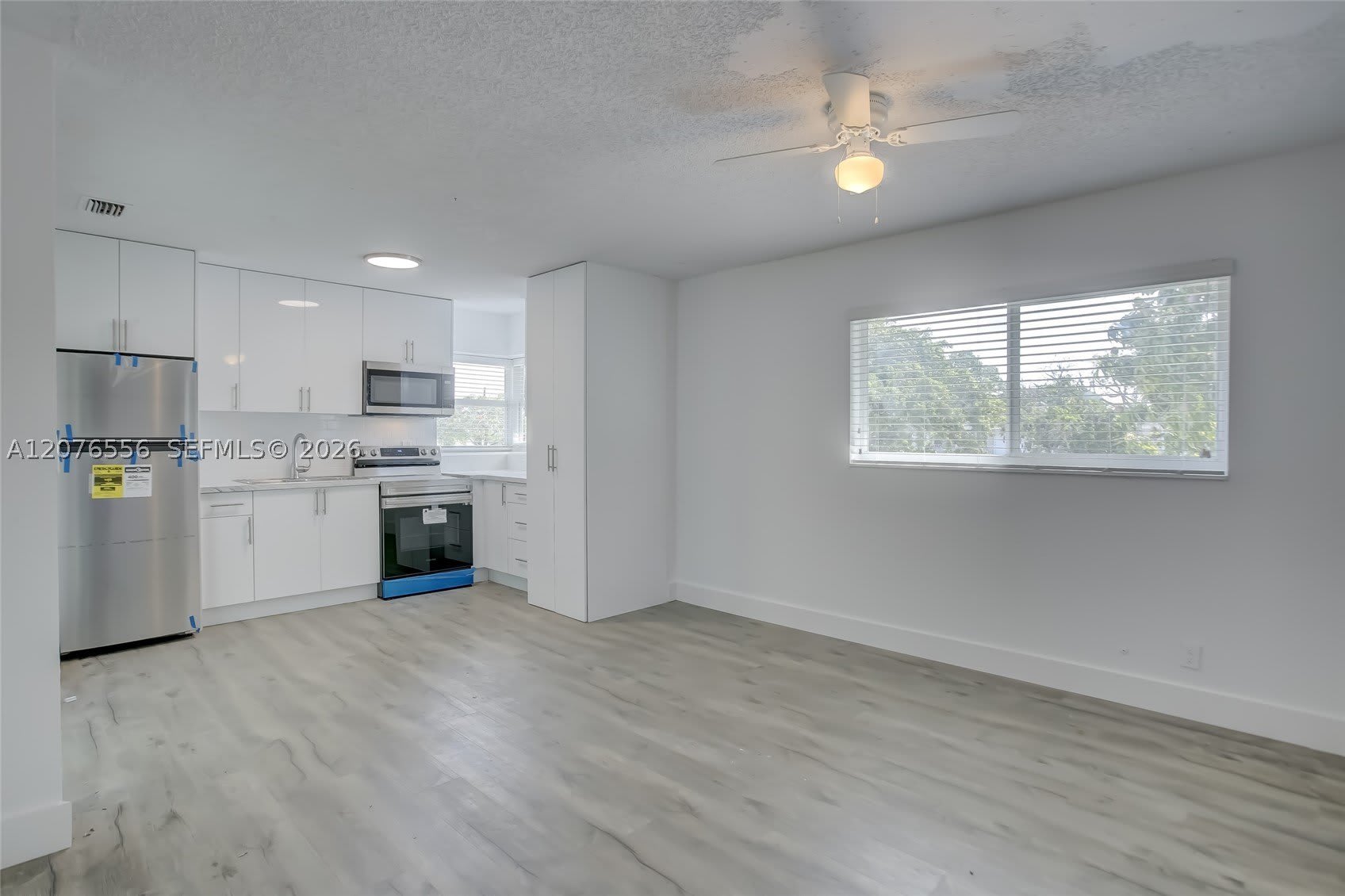 1335 NE 5th Ave – photo 4