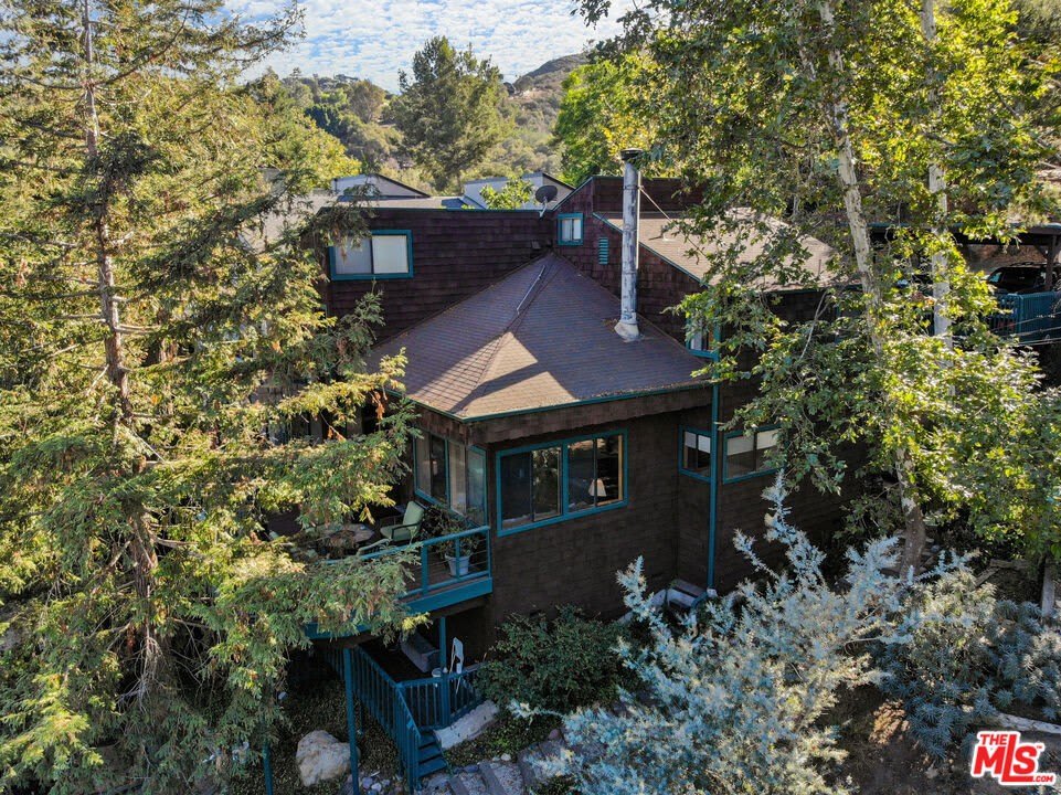 730 Basin Dr – photo 1