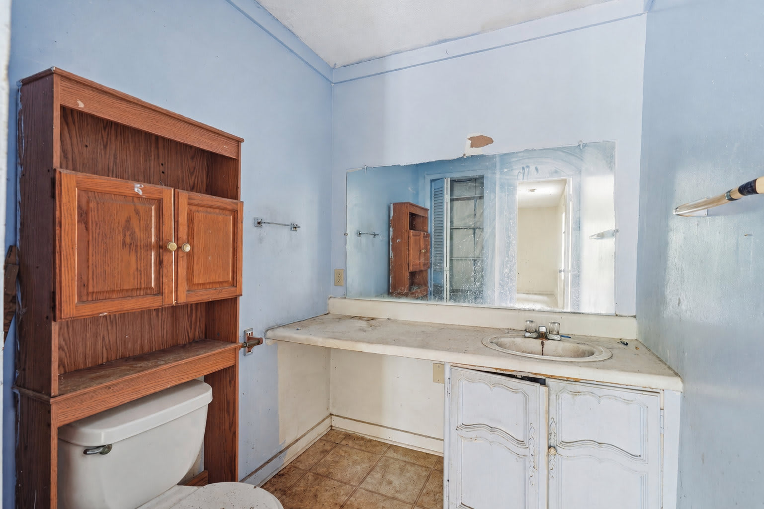 615 Macon St – photo 4