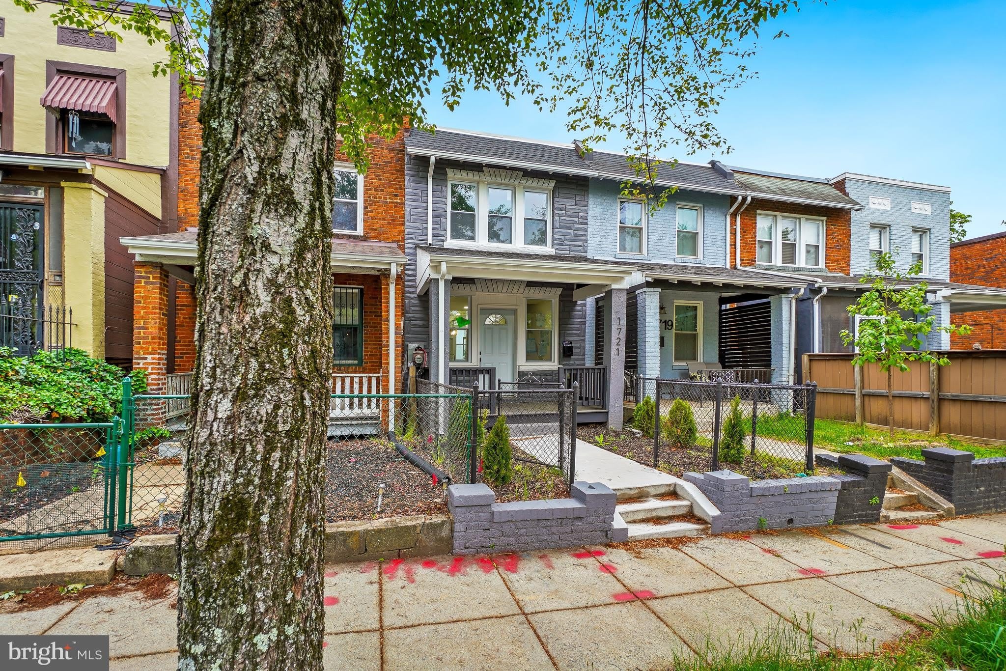 1721 L Street NE – photo 2