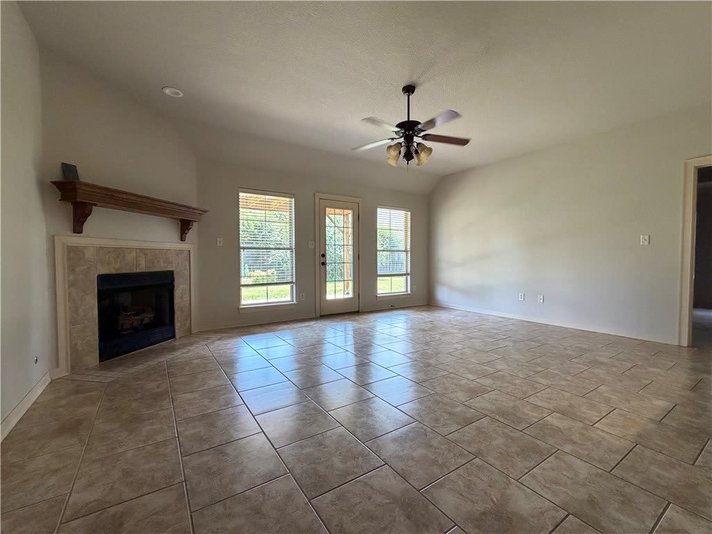 2492 Surtees Place – photo 2