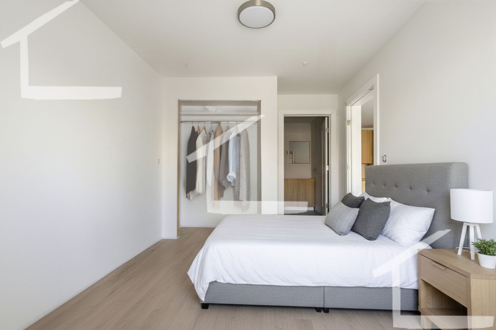 Newly constructed building in a prime location in Allston! – photo 2