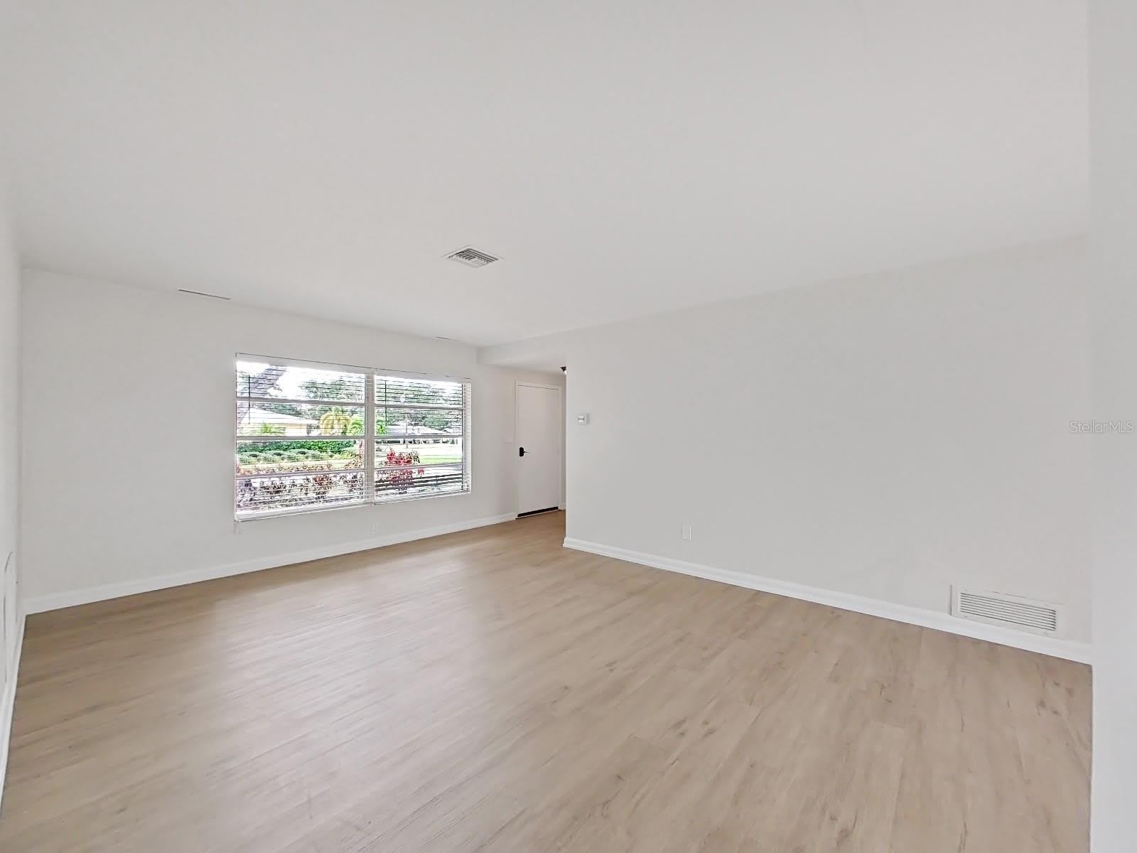 1701 LAURIE LANE – photo 5