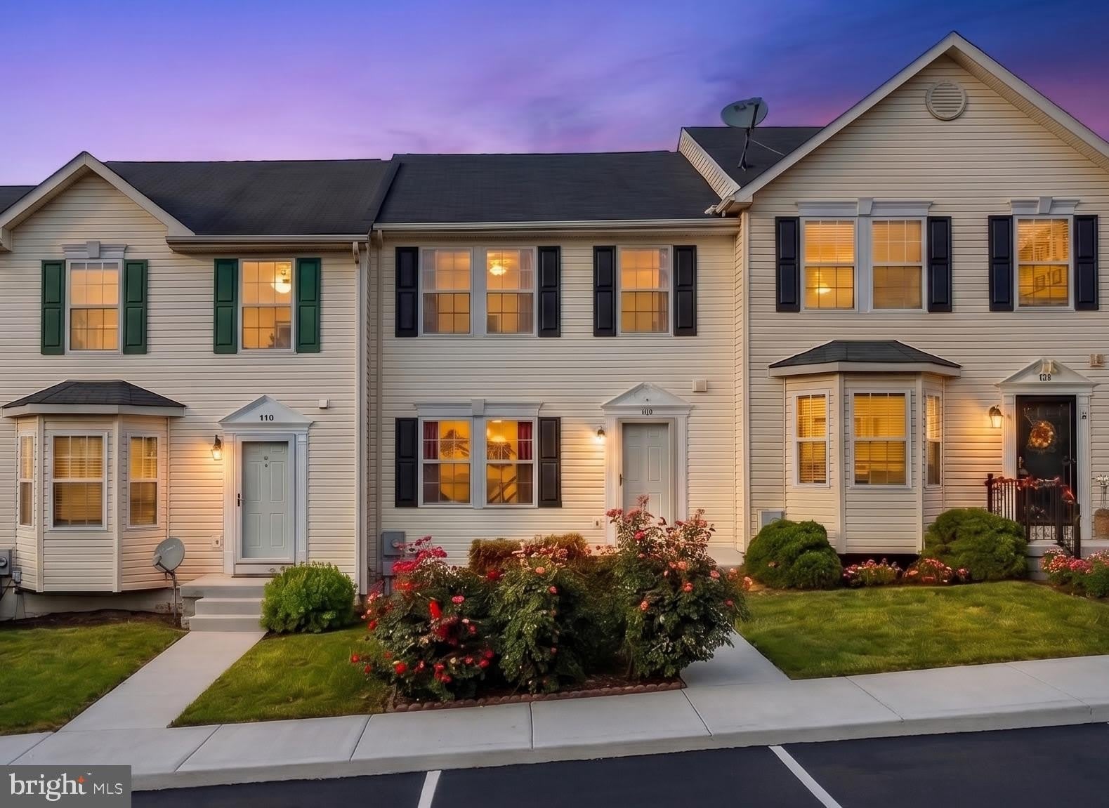 100 QUINCE TREE Drive – photo 1