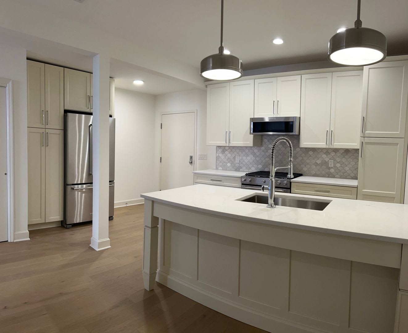 692 N High Street – photo 1