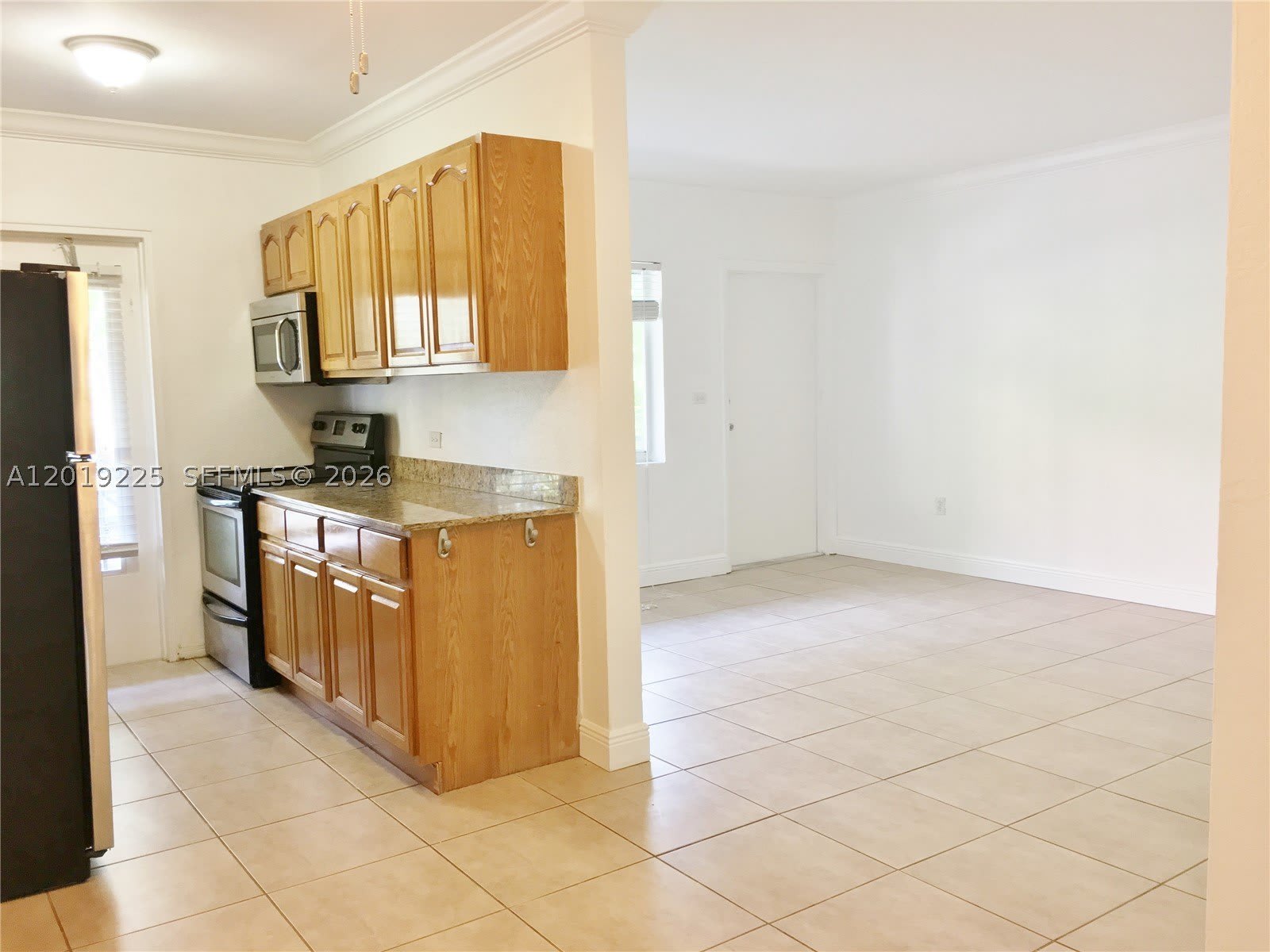 95 Edgewater Dr – photo 2