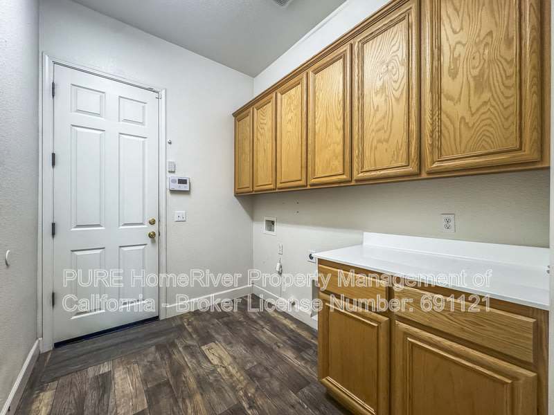 5809 Bridgecross Dr – photo 2