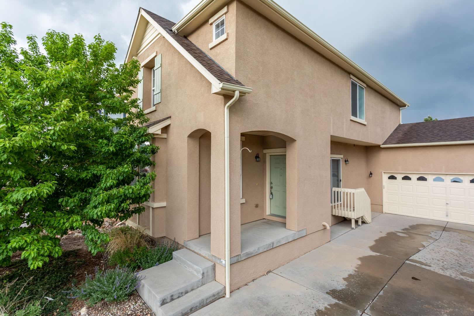 Beautiful 3‑Bedroom Home Near Powers Corridor! – photo 2