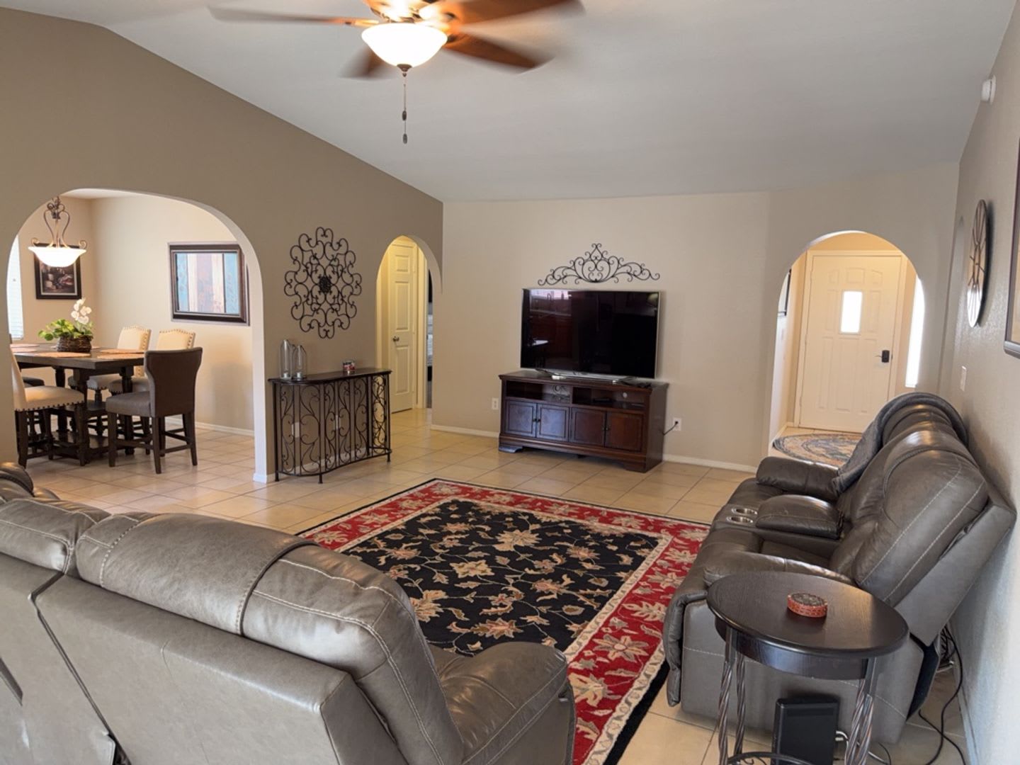 Furnished Winter Lakeside of Highway 2026/2027 – photo 4