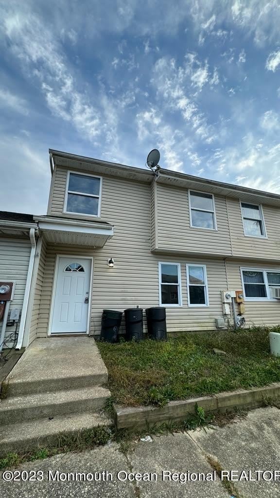 79 Lexington Boulevard – photo 1