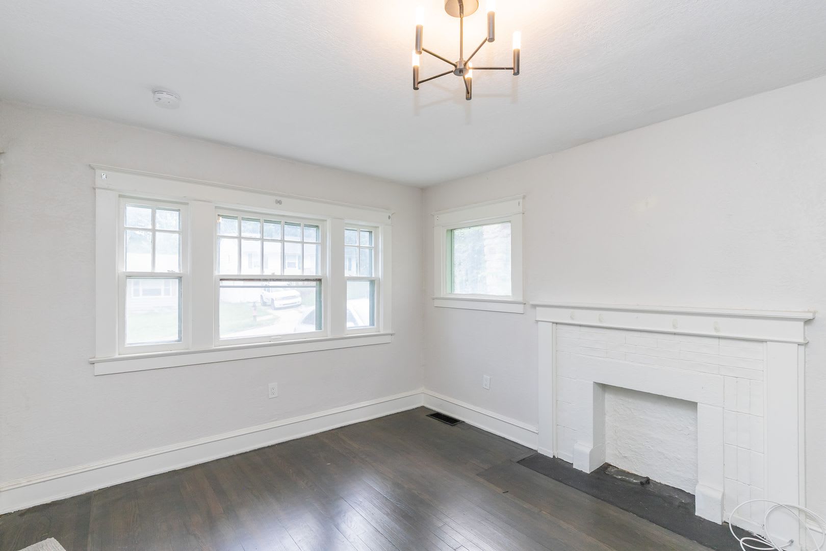 Kansas City 3 Bed 2 Bath Home – photo 5