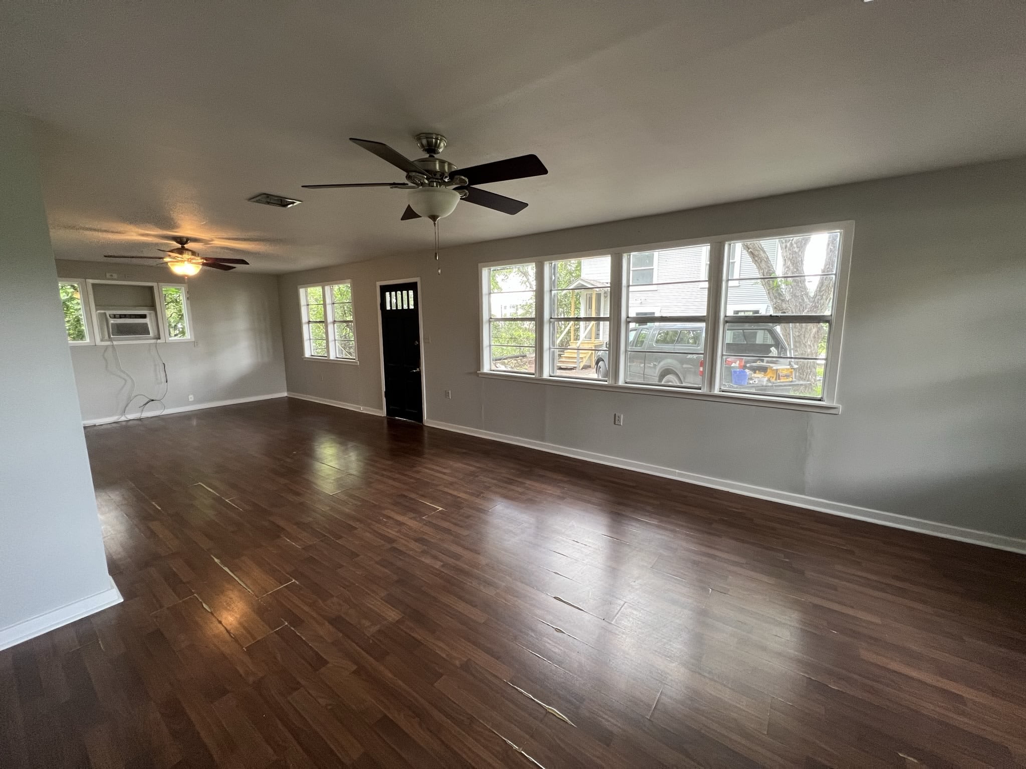 293 Post Avenue – photo 1