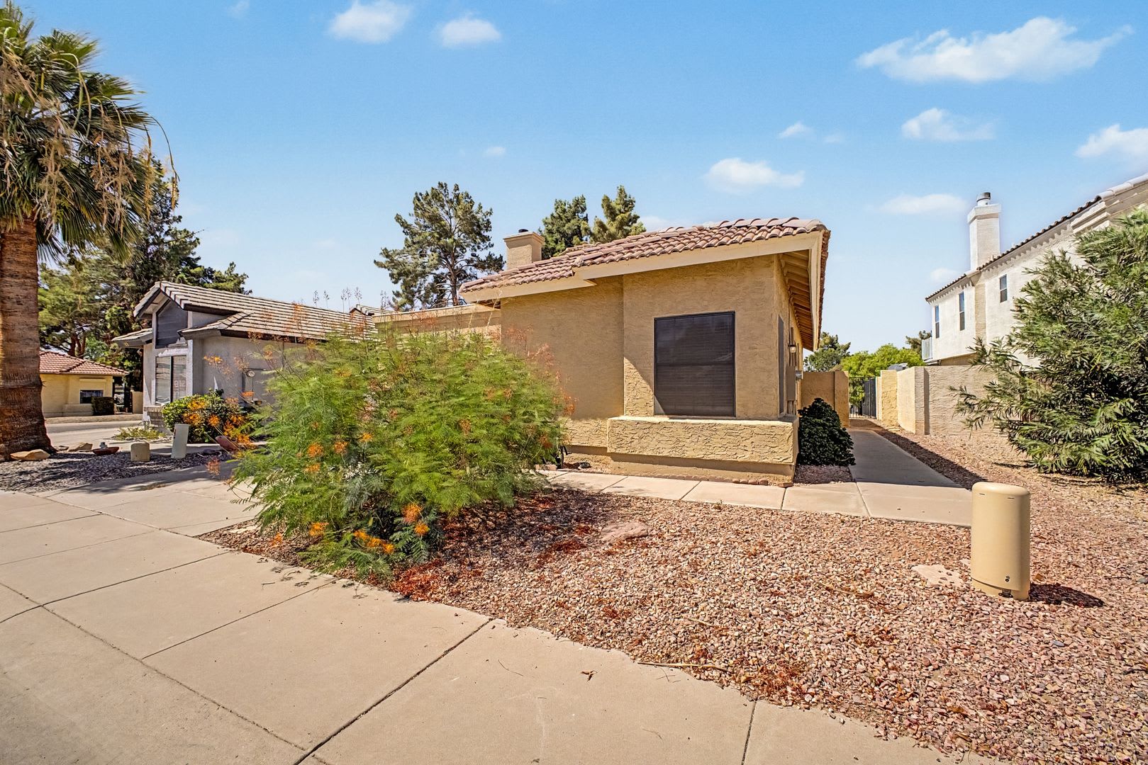 3 Bedroom Lake Front In Chandler – photo 5