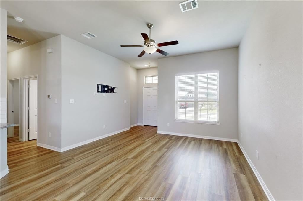 2030 Kathryn Drive – photo 4