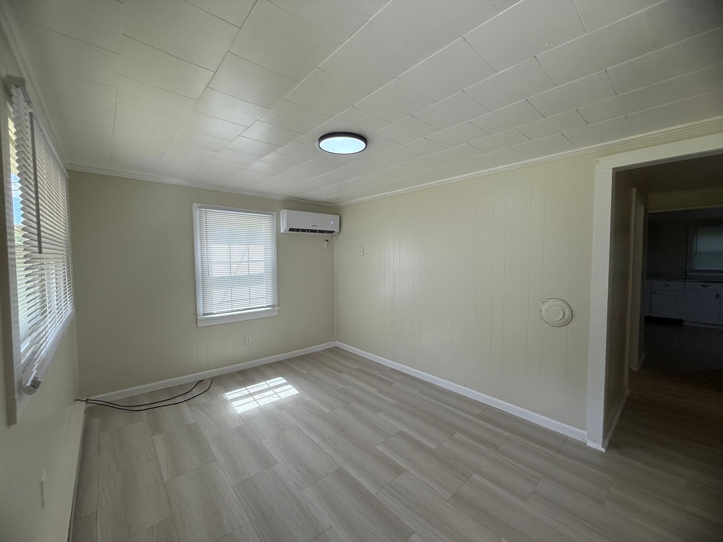One Story House in Madison Heights – photo 3