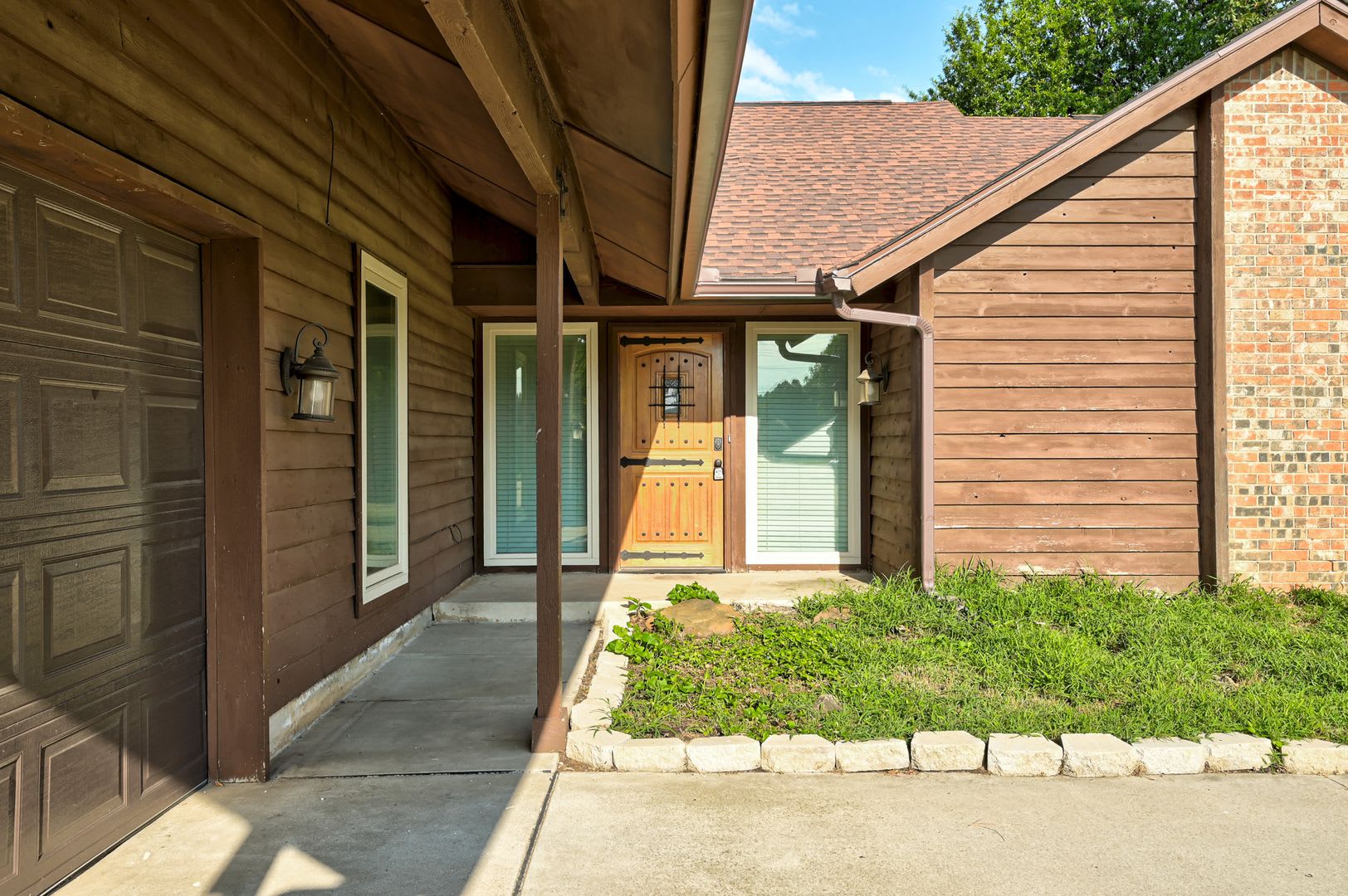 Charming 3-Bed, 2-Bath Home in West Norman – Minutes from Sooner Mall – photo 3