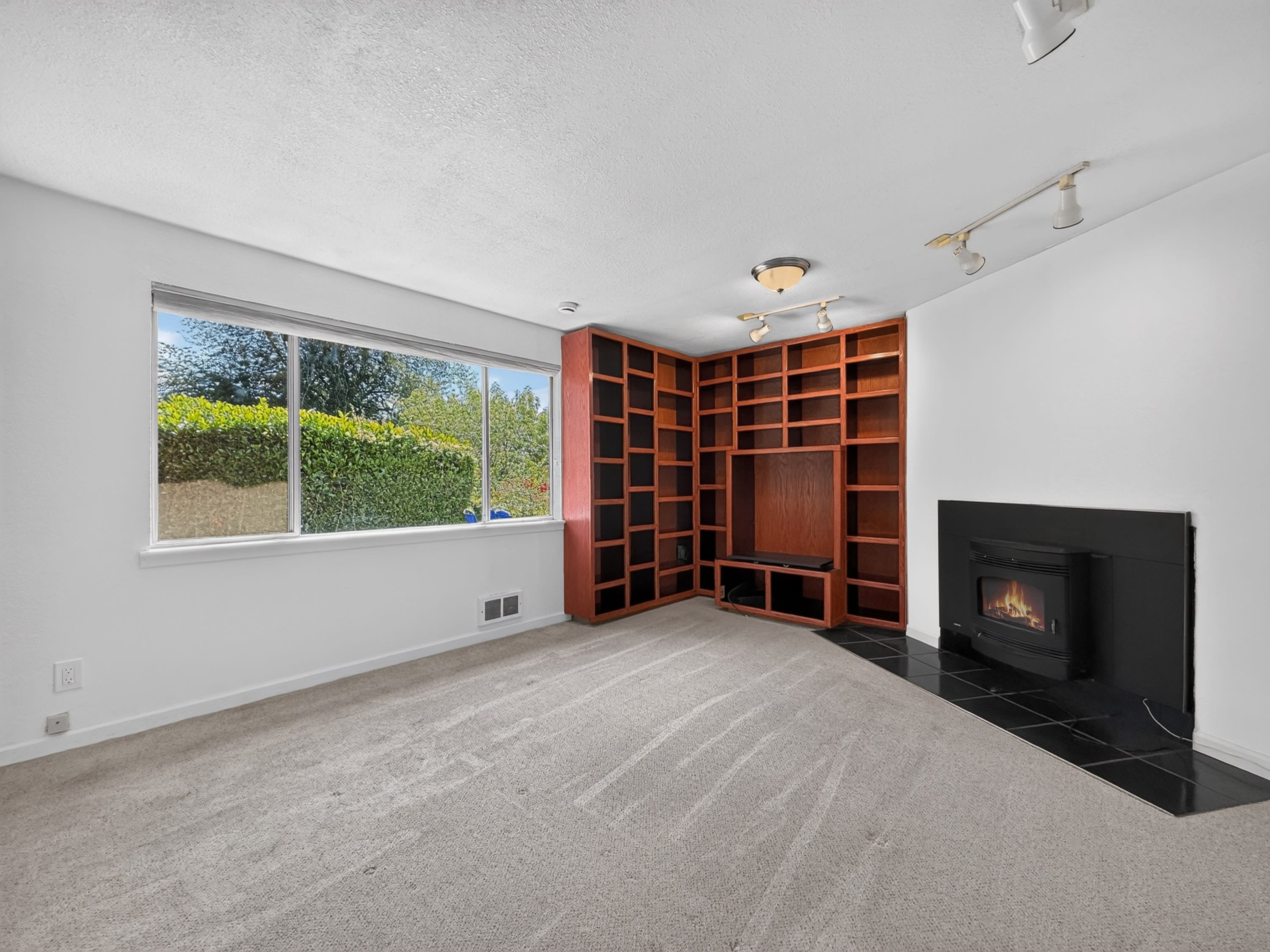5025 South 167th Street – photo 5
