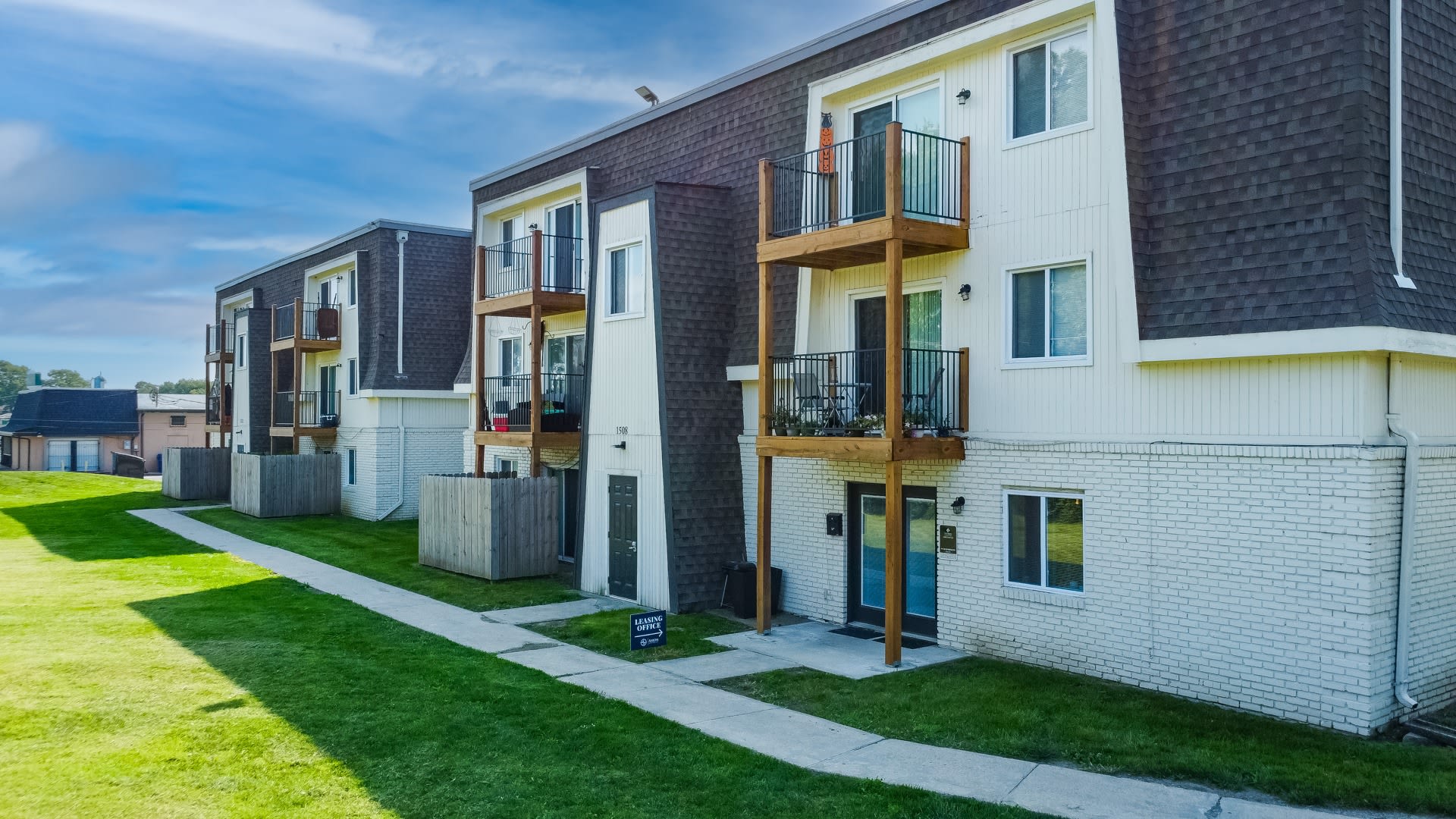 The Parks Apartments off Main – photo 1