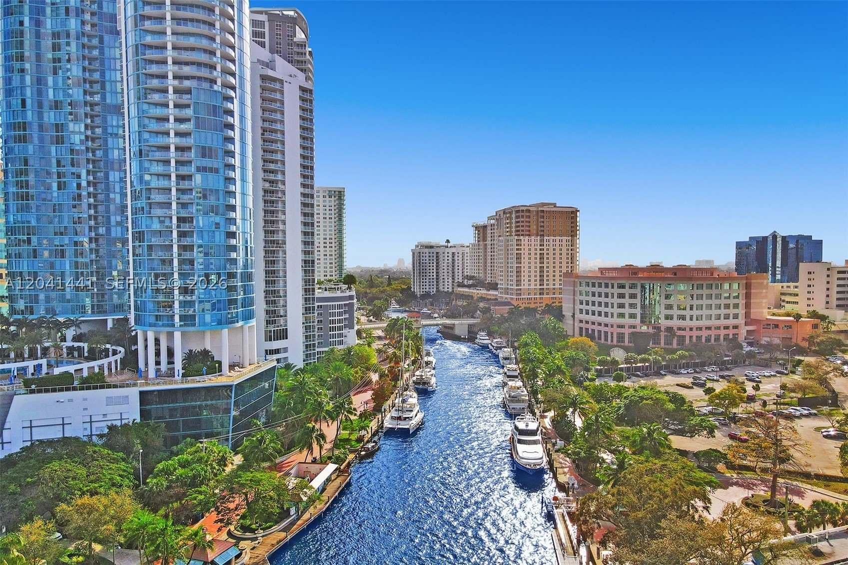 333 Las Olas Way – photo 1