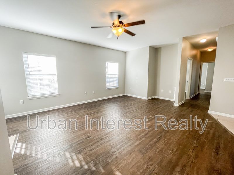 106 Matt Blvd – photo 2