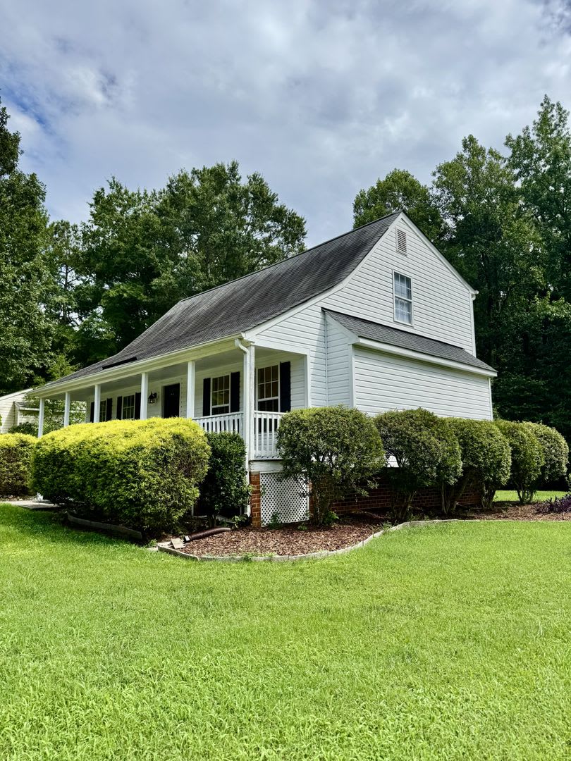 Charming 4 Bedroom 2 Bathroom Cape Cod Located In The Highly Sought After Midlothian Area Of Chesterfield County – photo 2