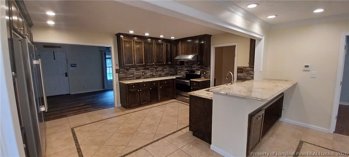 211 Sheffield Court – photo 2